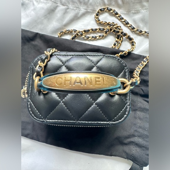 Authentic Chanel Trendy CC leather crossbody bag( hard to buy) - Picture 3 of 9